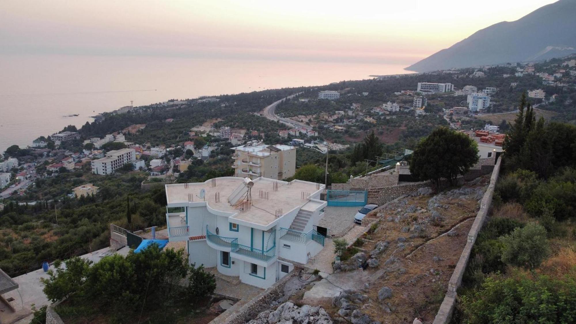 Endless Blue Apartments Dhërmi Buitenkant foto